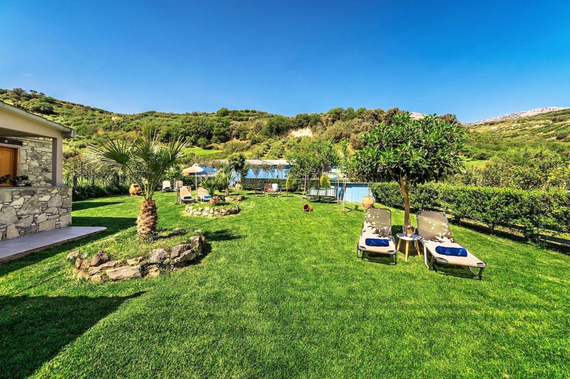 Kalouas Private Pool Villa *